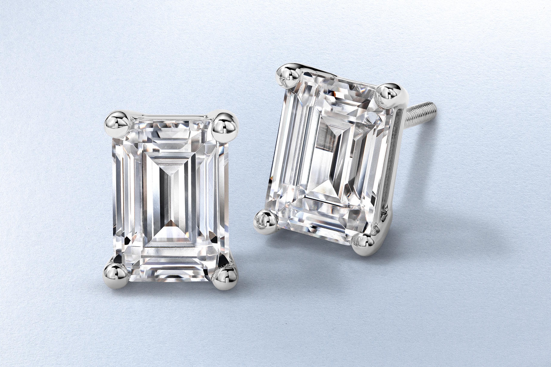 Solitaire diamond engagement ring close up